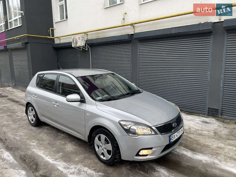 Хетчбек Kia Ceed 2009 в Хмельницькому фото 8 Хетчбек Kia Ceed 2009 в Хмельницькому