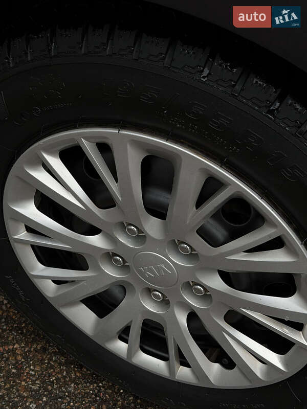 Хетчбек Kia Ceed 2013 в Києві