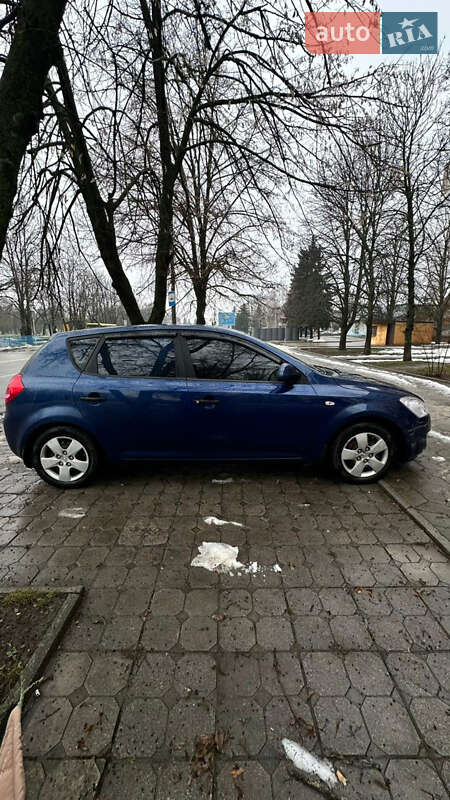 Хетчбек Kia Ceed 2008 в Нікополі