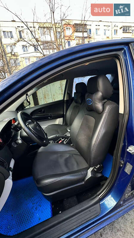 Хетчбек Kia Ceed 2008 в Нікополі