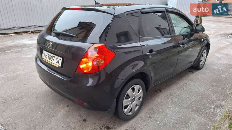 Хэтчбек Kia Ceed 2008 в Полтаве фото 5 Хэтчбек Kia Ceed 2008 в Полтаве