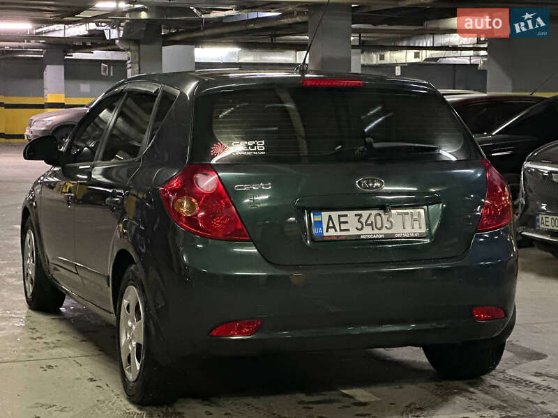 Хэтчбек Kia Ceed 2009 в Днепре