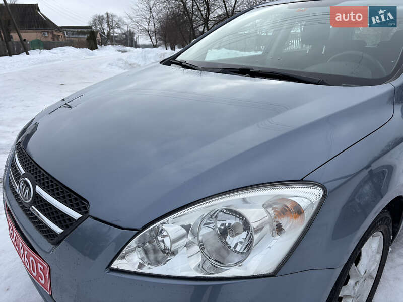 Хэтчбек Kia Ceed 2008 в Хороле фото 10 Хэтчбек Kia Ceed 2008 в Хороле
