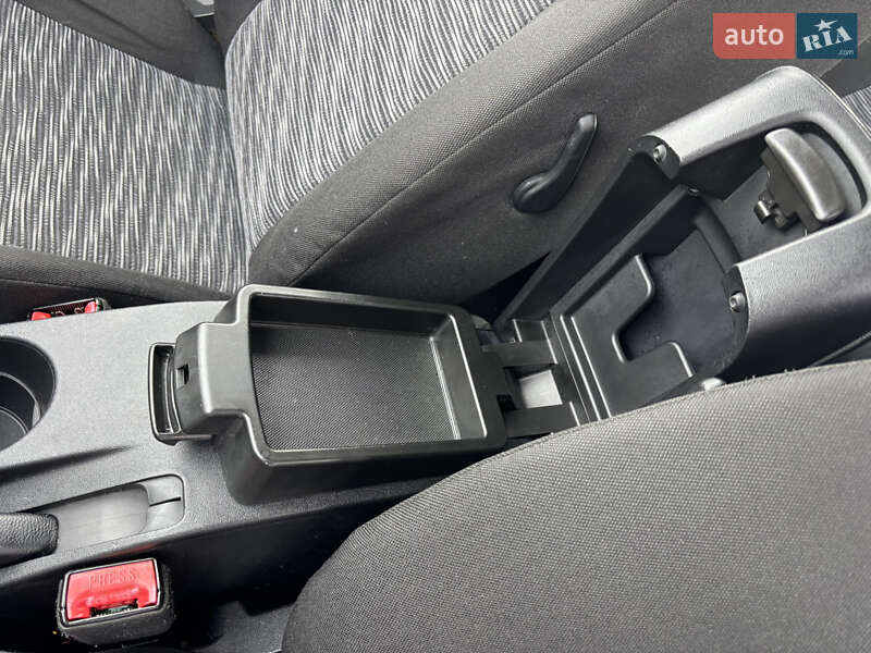 Хэтчбек Kia Ceed 2008 в Хороле фото 23 Хэтчбек Kia Ceed 2008 в Хороле