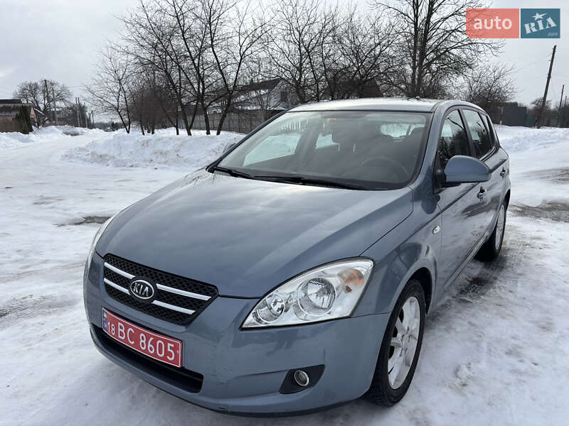 Хэтчбек Kia Ceed 2008 в Хороле фото 49 Хэтчбек Kia Ceed 2008 в Хороле