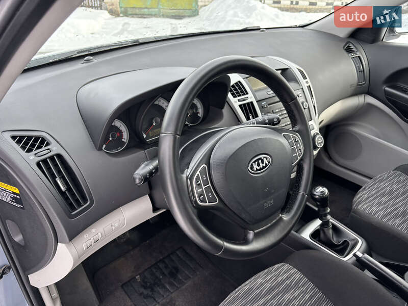 Хэтчбек Kia Ceed 2008 в Хороле фото 60 Хэтчбек Kia Ceed 2008 в Хороле