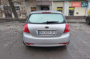Хэтчбек Kia Ceed 2009 в Чугуеве