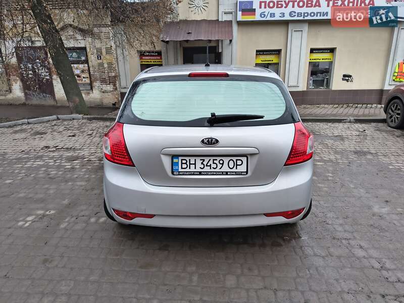 Хэтчбек Kia Ceed 2009 в Чугуеве