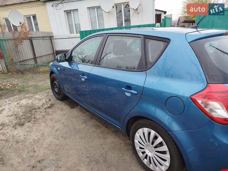 Хетчбек Kia Ceed 2009 в Барвінковому