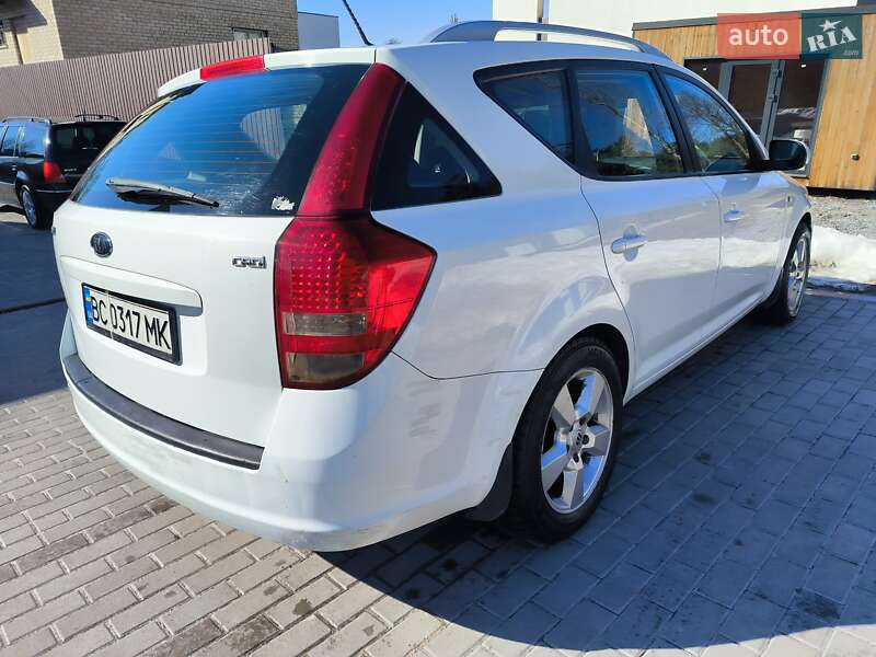 Универсал Kia Ceed 2011 в Львове