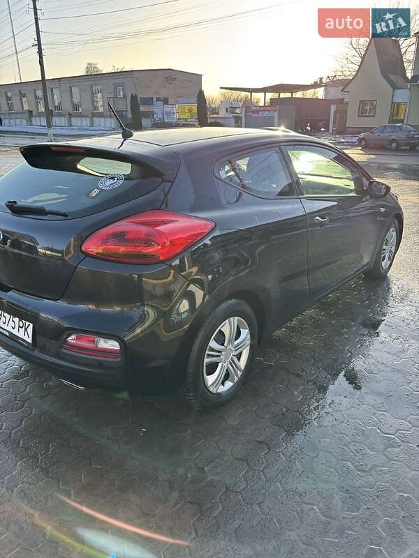 Хетчбек Kia Ceed 2013 в Жашківу