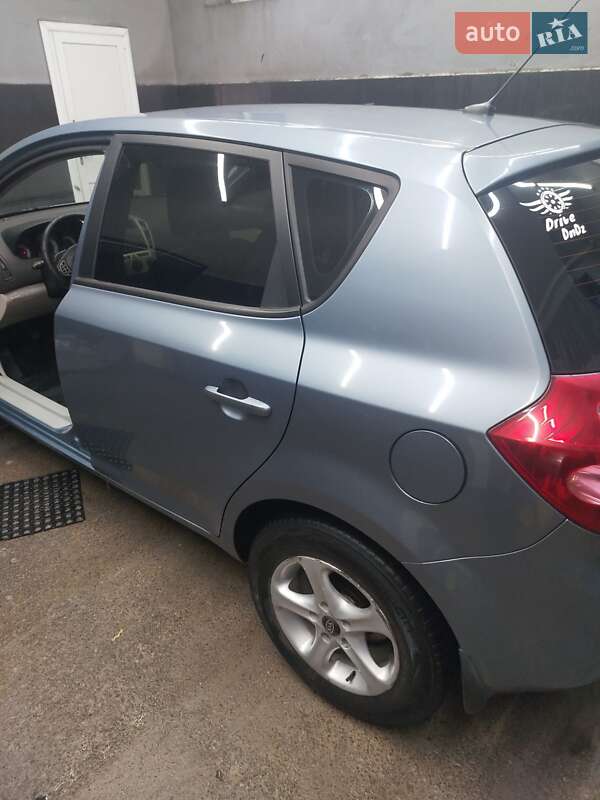 Хетчбек Kia Ceed 2007 в Кам'янському