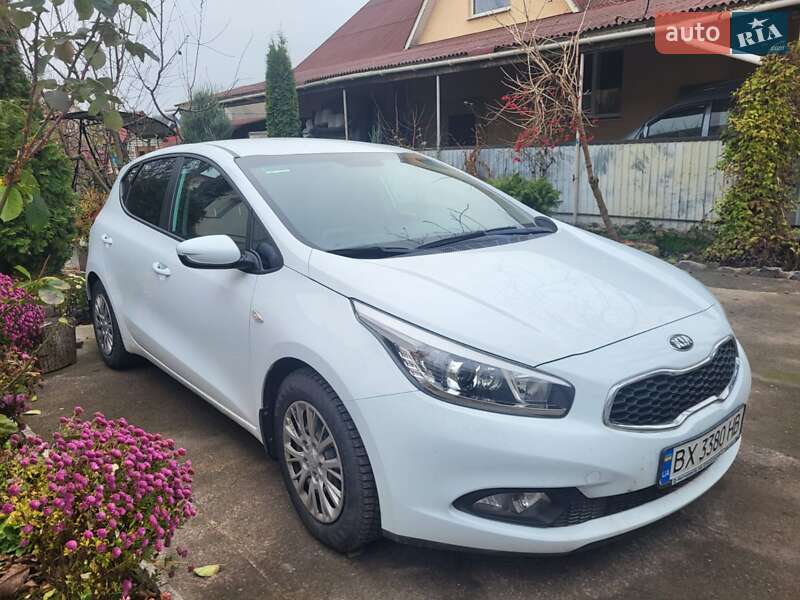 Хэтчбек Kia Ceed 2013 в Хмельницком фото 4 Хэтчбек Kia Ceed 2013 в Хмельницком