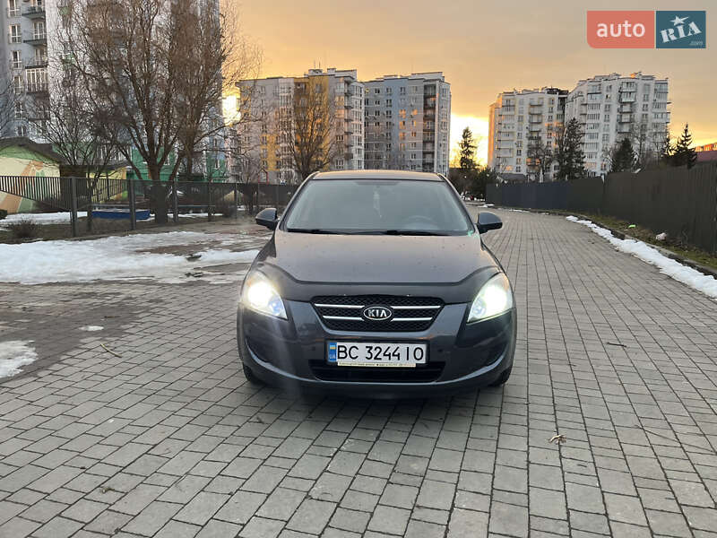 Хэтчбек Kia Ceed 2009 в Ивано-Франковске фото 2 Хэтчбек Kia Ceed 2009 в Ивано-Франковске