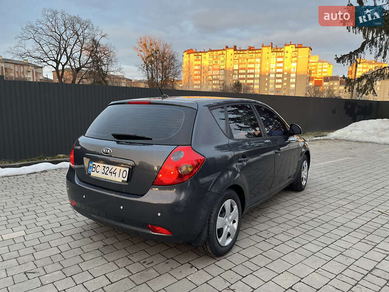 Хэтчбек Kia Ceed 2009 в Ивано-Франковске фото 11 Хэтчбек Kia Ceed 2009 в Ивано-Франковске