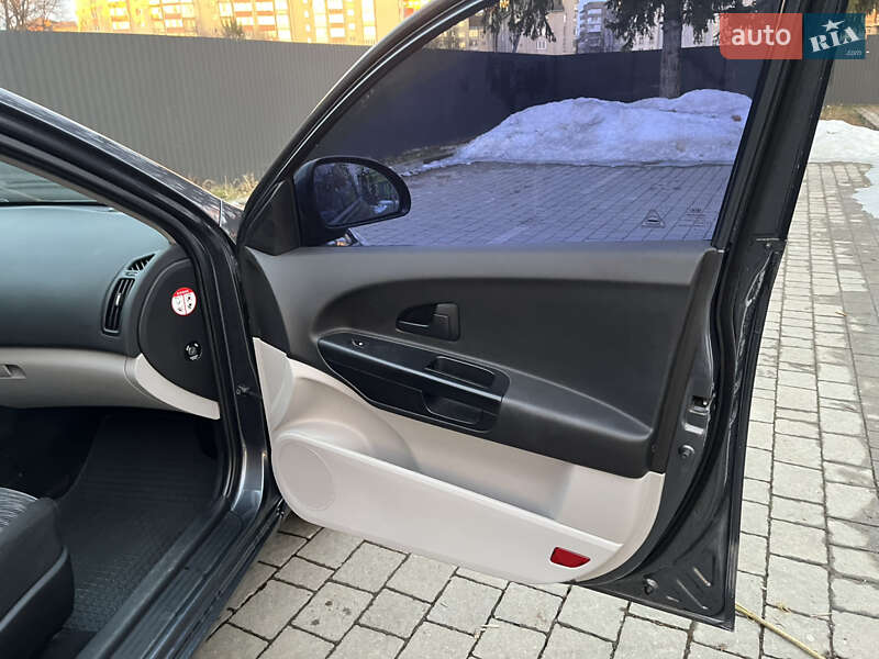 Хэтчбек Kia Ceed 2009 в Ивано-Франковске фото 25 Хэтчбек Kia Ceed 2009 в Ивано-Франковске