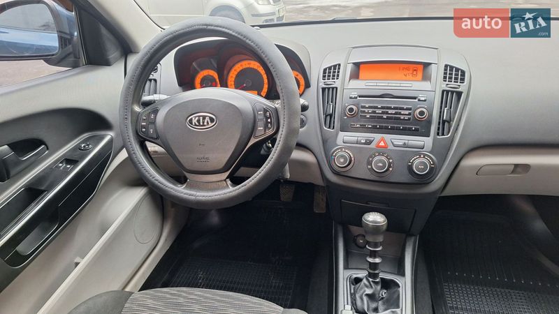 Хэтчбек Kia Ceed 2007 в Полтаве