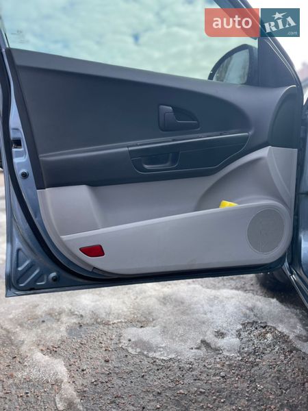 Хэтчбек Kia Ceed 2008 в Украинке