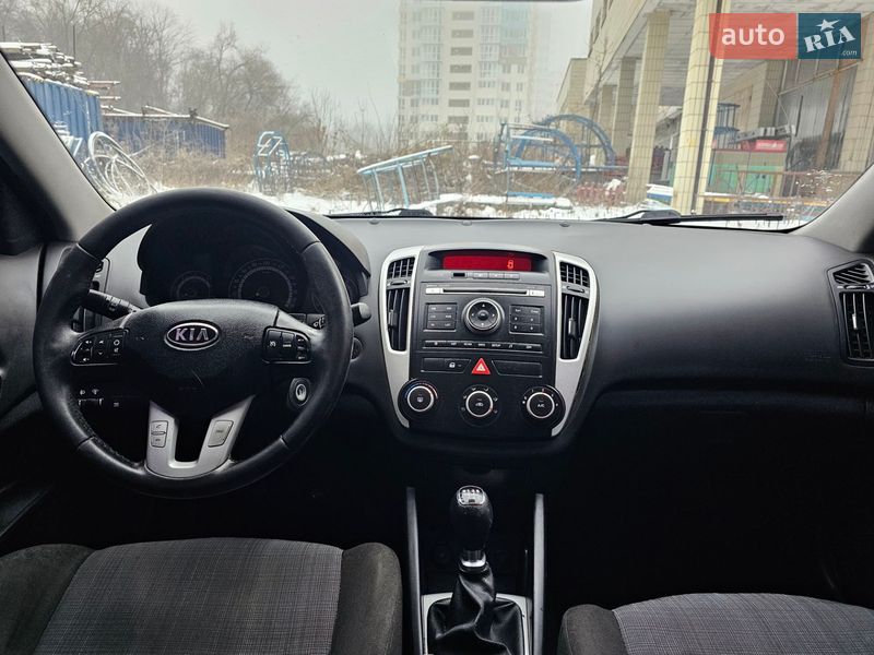 Универсал Kia Ceed 2010 в Киеве