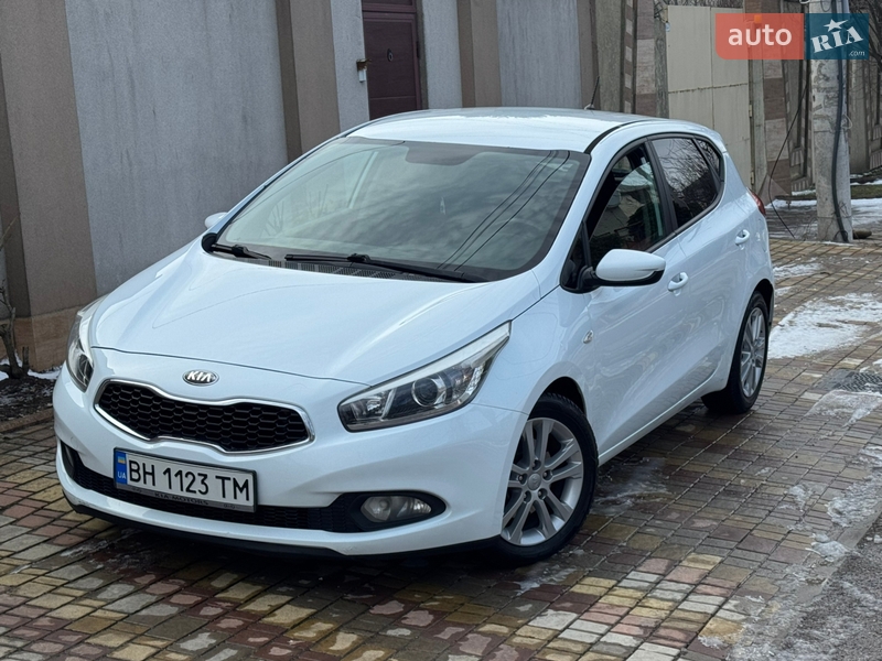 Хэтчбек Kia Ceed 2012 в Одессе