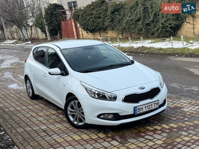 Хэтчбек Kia Ceed 2012 в Одессе