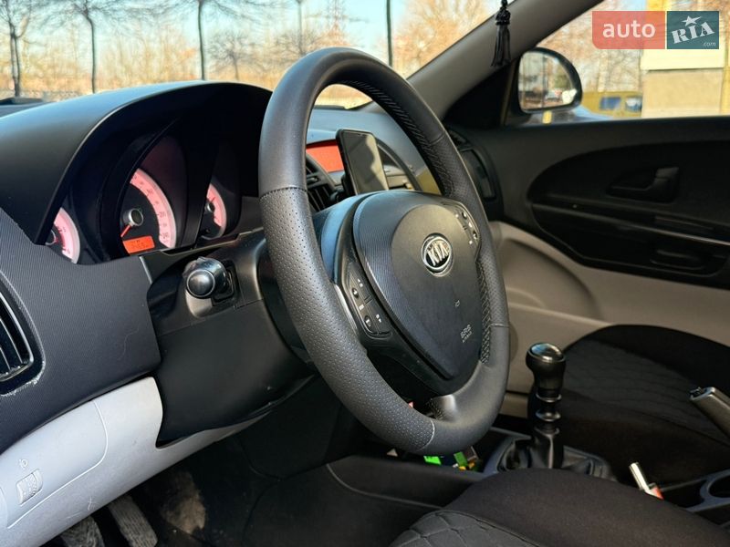 Хэтчбек Kia Ceed 2008 в Ивано-Франковске