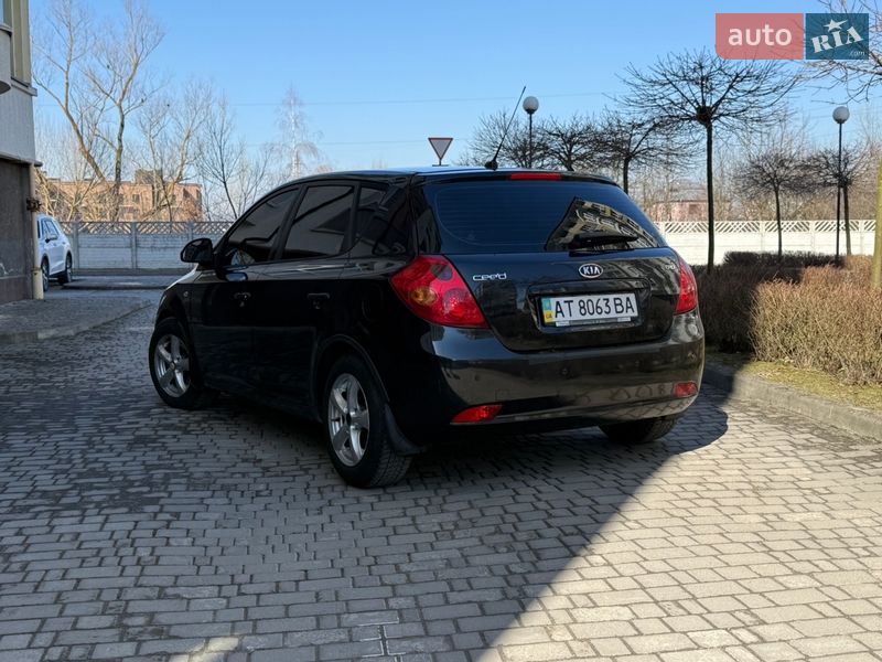 Хэтчбек Kia Ceed 2008 в Ивано-Франковске