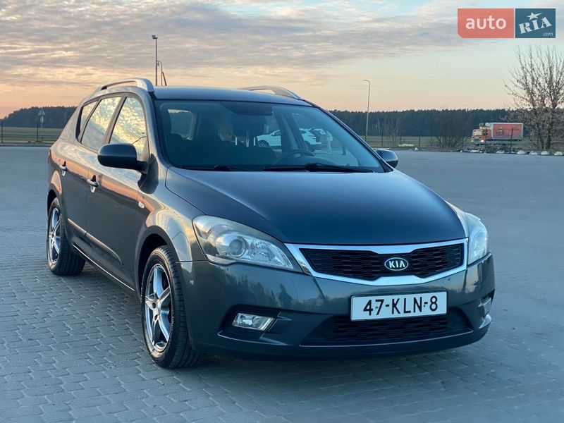 Универсал Kia Ceed 2010 в Радивилове