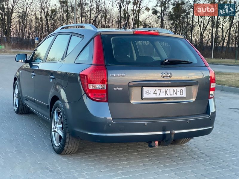 Универсал Kia Ceed 2010 в Радивилове