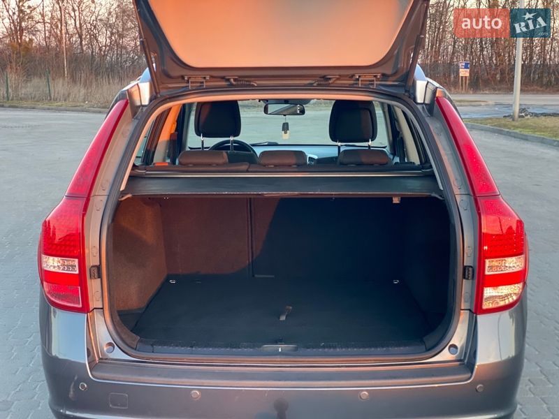 Универсал Kia Ceed 2010 в Радивилове