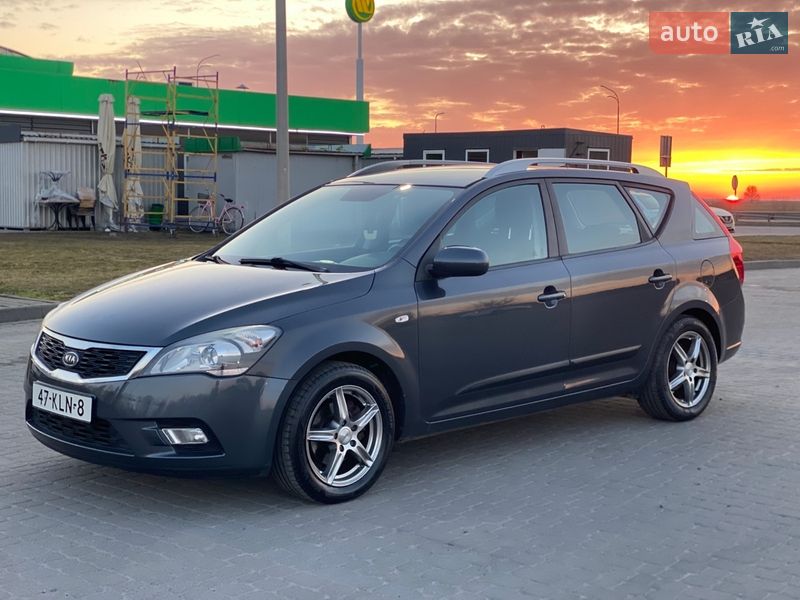 Универсал Kia Ceed 2010 в Радивилове