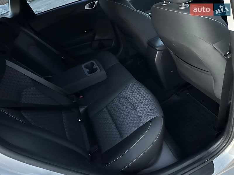 Универсал Kia Ceed 2018 в Луцке