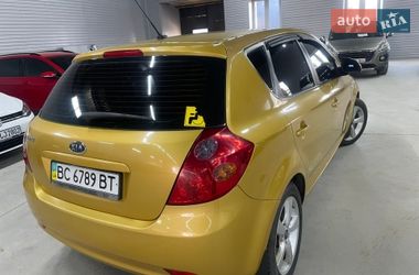 Хэтчбек Kia Ceed 2008 в Стрые