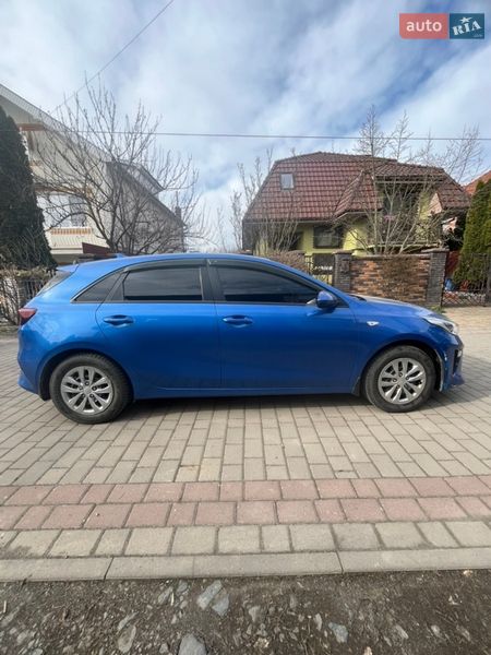 Хэтчбек Kia Ceed 2019 в Ужгороде