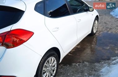 Хэтчбек Kia Ceed 2012 в Львове