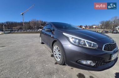 Хэтчбек Kia Ceed 2015 в Обухове