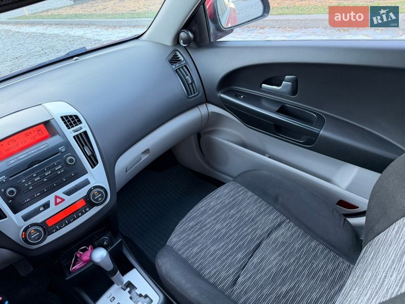 Универсал Kia Ceed 2008 в Киеве