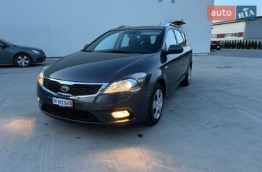 Универсал Kia Ceed 2010 в Луцке