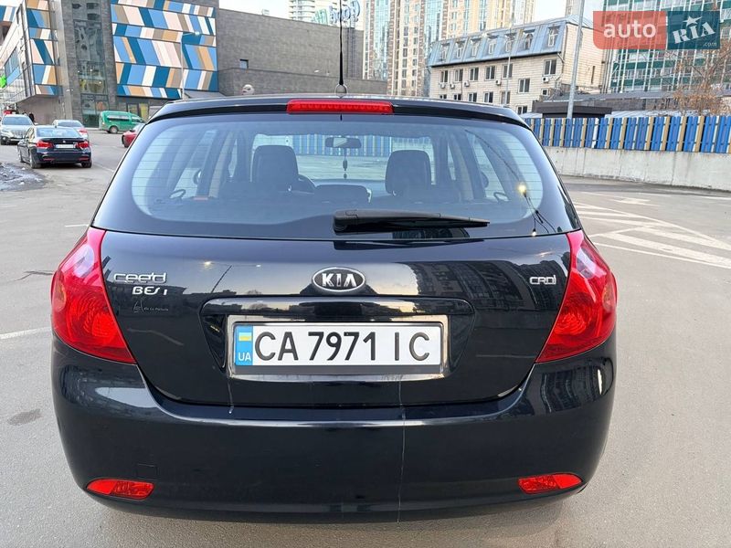 Хэтчбек Kia Ceed 2009 в Киеве