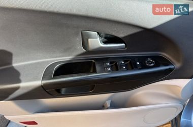 Хэтчбек Kia Ceed 2008 в Хороле
