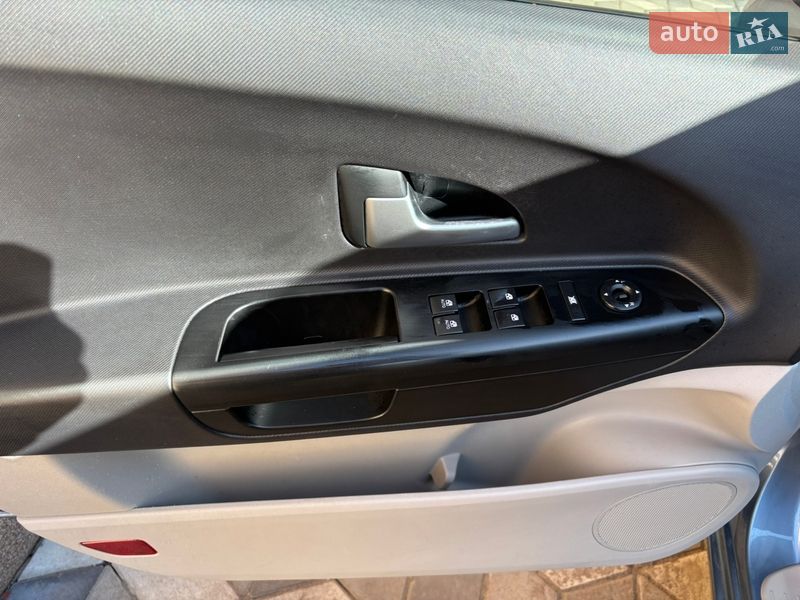 Хэтчбек Kia Ceed 2008 в Хороле