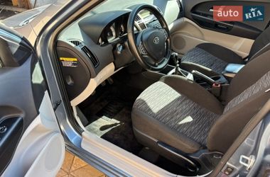 Хэтчбек Kia Ceed 2008 в Хороле