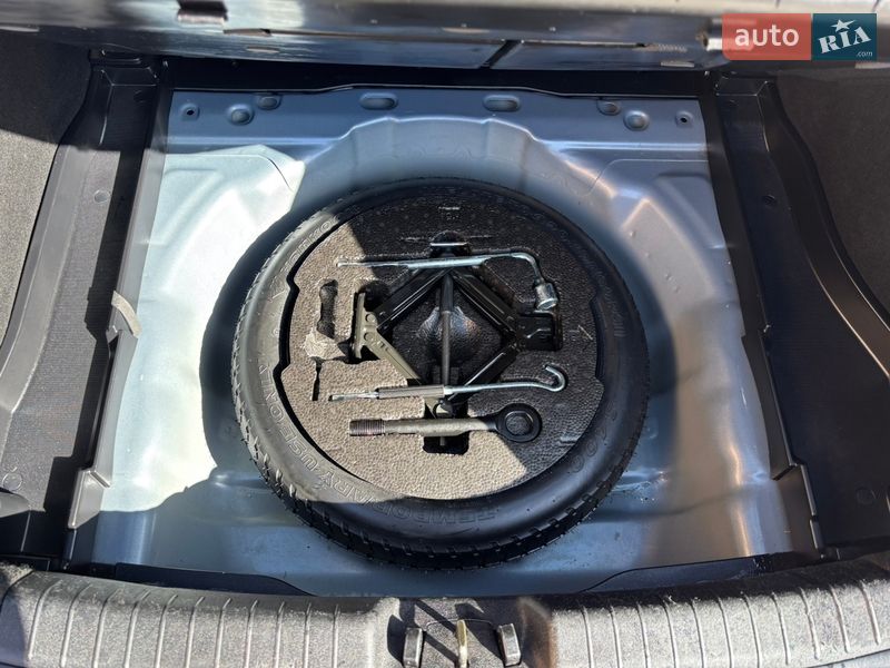 Хэтчбек Kia Ceed 2008 в Хороле