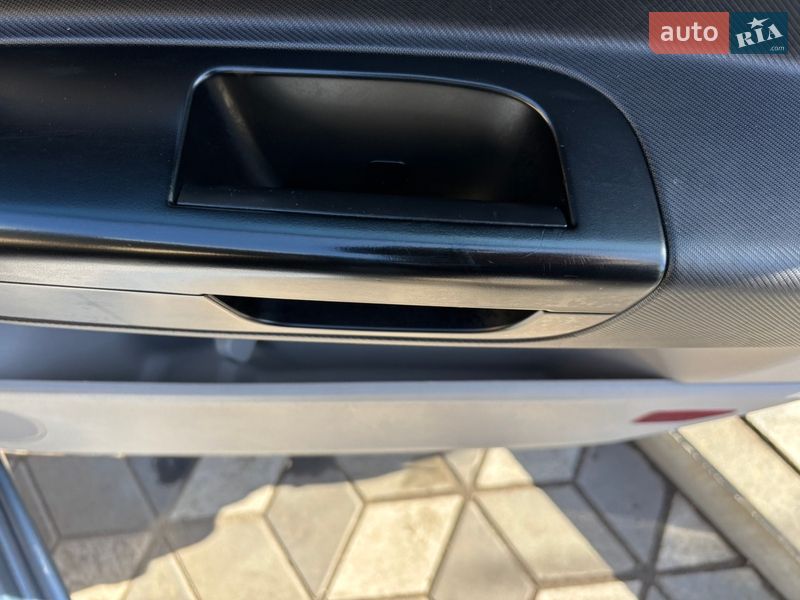 Хэтчбек Kia Ceed 2008 в Хороле