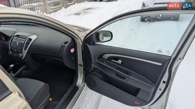 Универсал Kia Ceed 2010 в Золотоноше