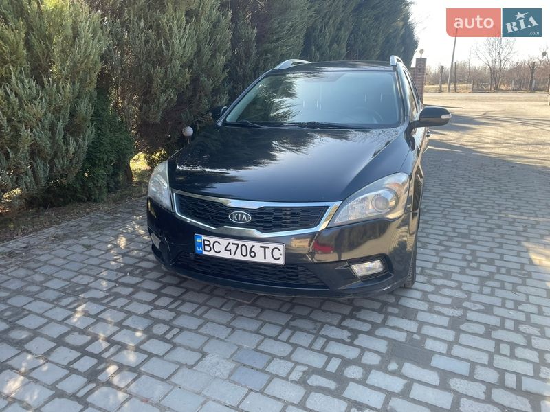 Універсал Kia Ceed 2010 в Самборі