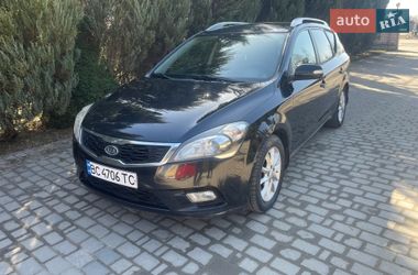 Универсал Kia Ceed 2010 в Самборе