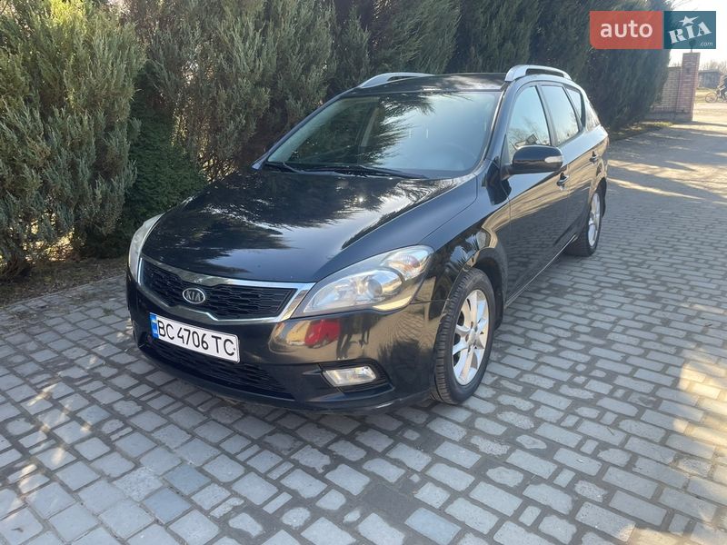 Універсал Kia Ceed 2010 в Самборі