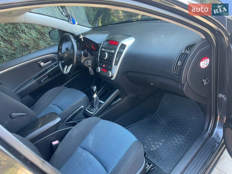 Універсал Kia Ceed 2010 в Самборі