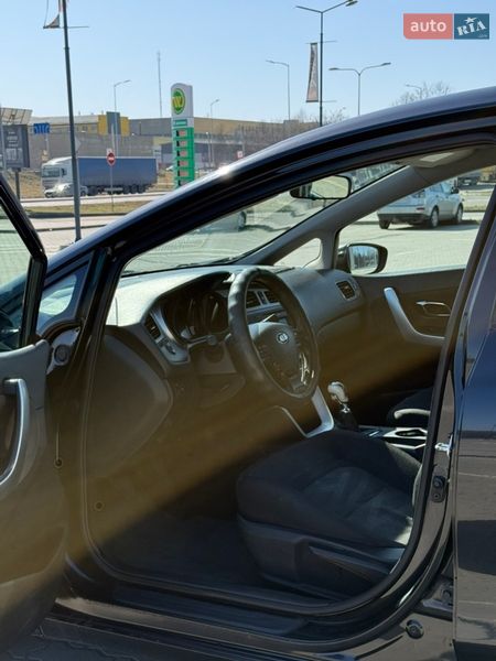 Хетчбек Kia Ceed 2013 в Львові